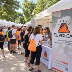 Stand de El Volcán en la jornada de salud mental en Zaragoza
